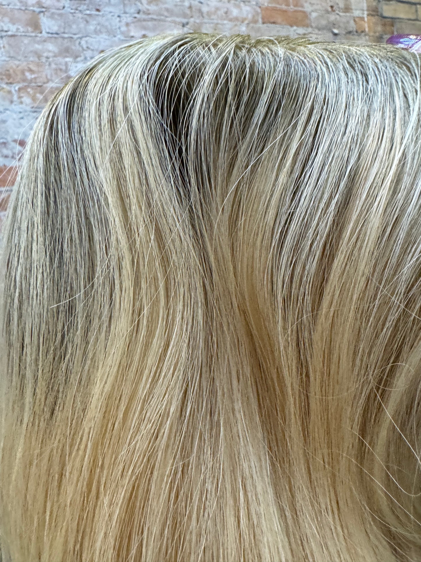 Gwen - Platinum Blonde 22/14 t#8 8x8 Silk Topper