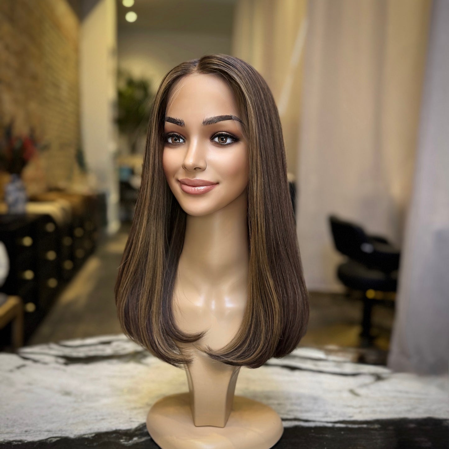 “Brun Cendré Séduisant” -  #61/b9t#4 Brunette Wig