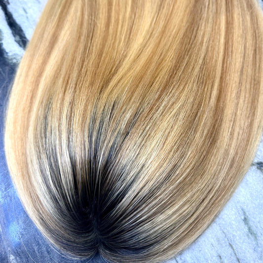 Jillian - B10/14T#1B Dark Root Blonde 8x8 Silk Topper